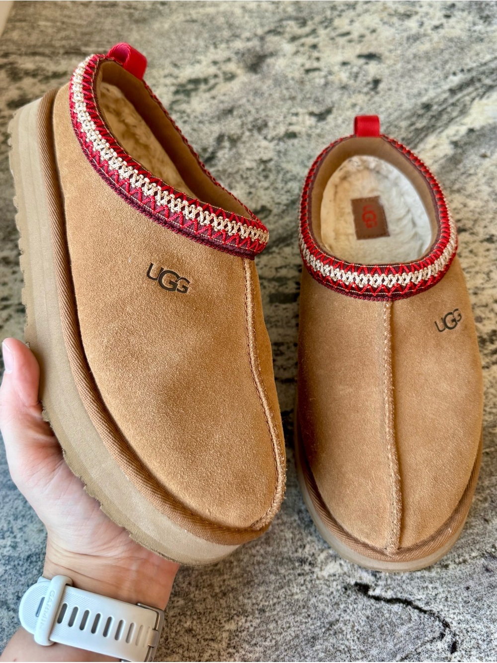 UGG Tazz Kid’s Size 5. EUC.